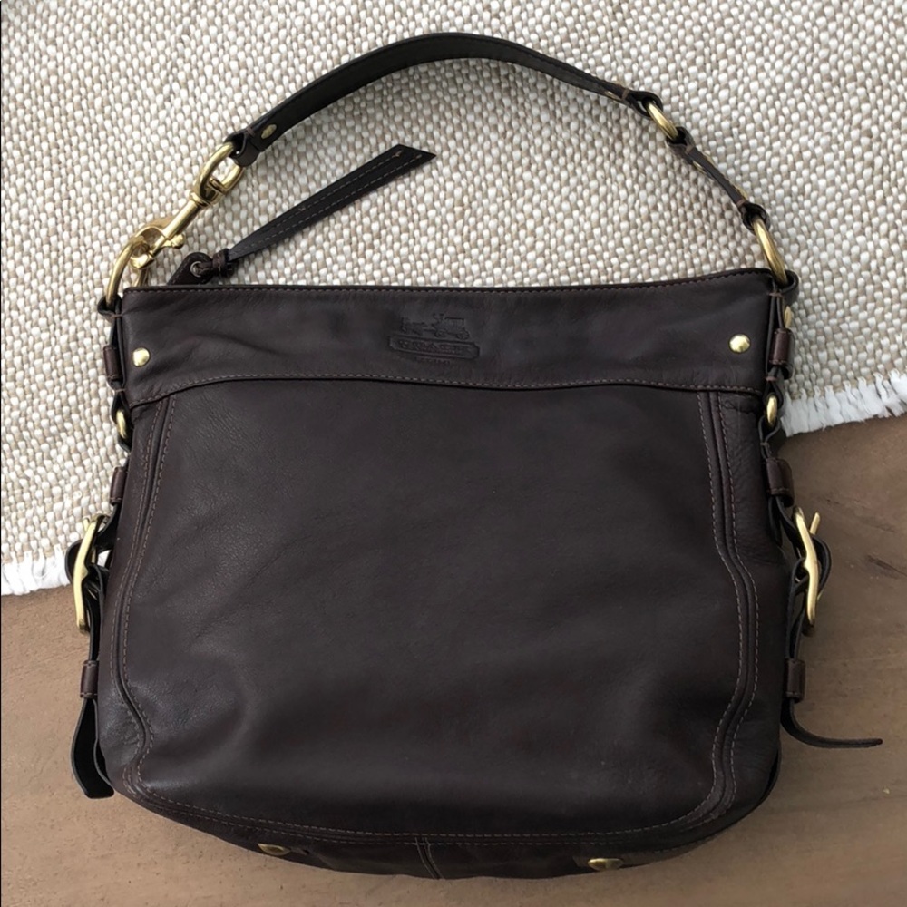 Chocolate Leather Coach Handbag w/Gold Hardware ♥️